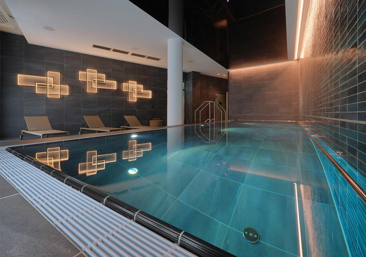 Adina Apartment Hotel كولونيا المظهر الخارجي الصورة